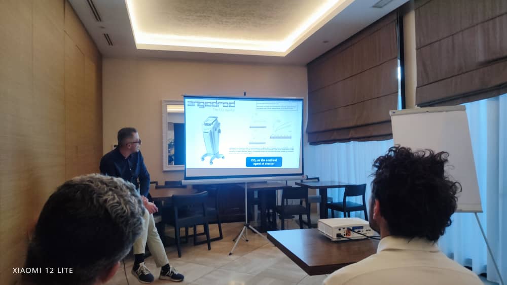 44b7c20c-02a5-47d9-8cda-4f2a31c2e1b2